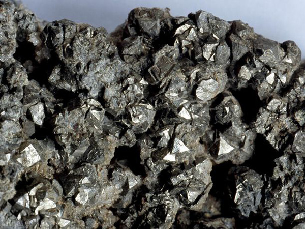 Какие факторы влияют на динамику цен на кобальт? Каковы тенденции изменения цен на кобальт?